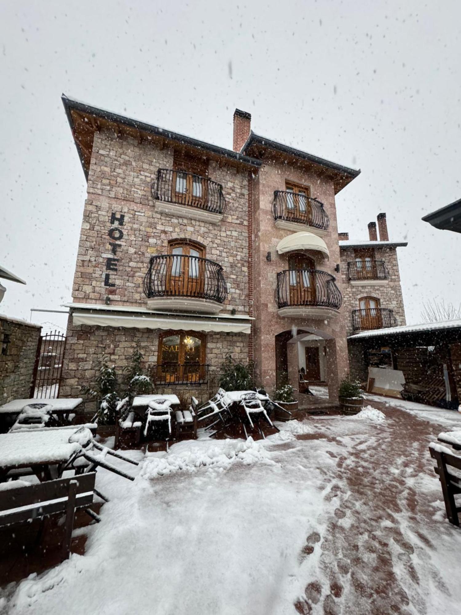 Hotel Ambassador Voskopojë Dış mekan fotoğraf